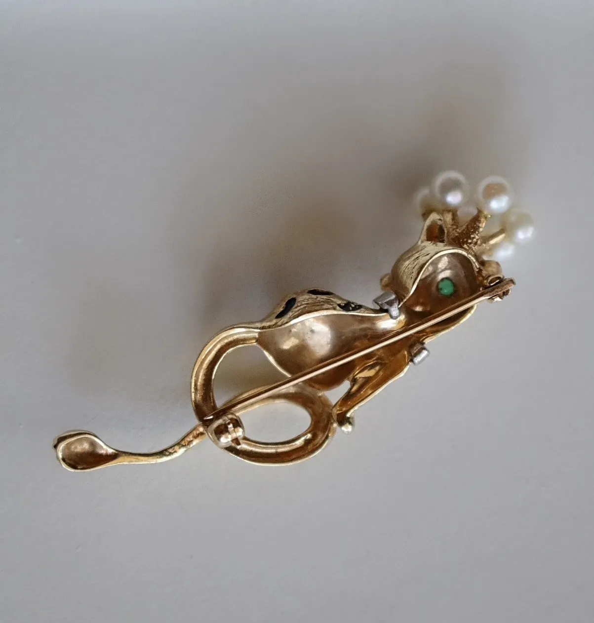 14k Gold Leopard with Crown of Pearls, Emerald Eyes and Diamond Collar