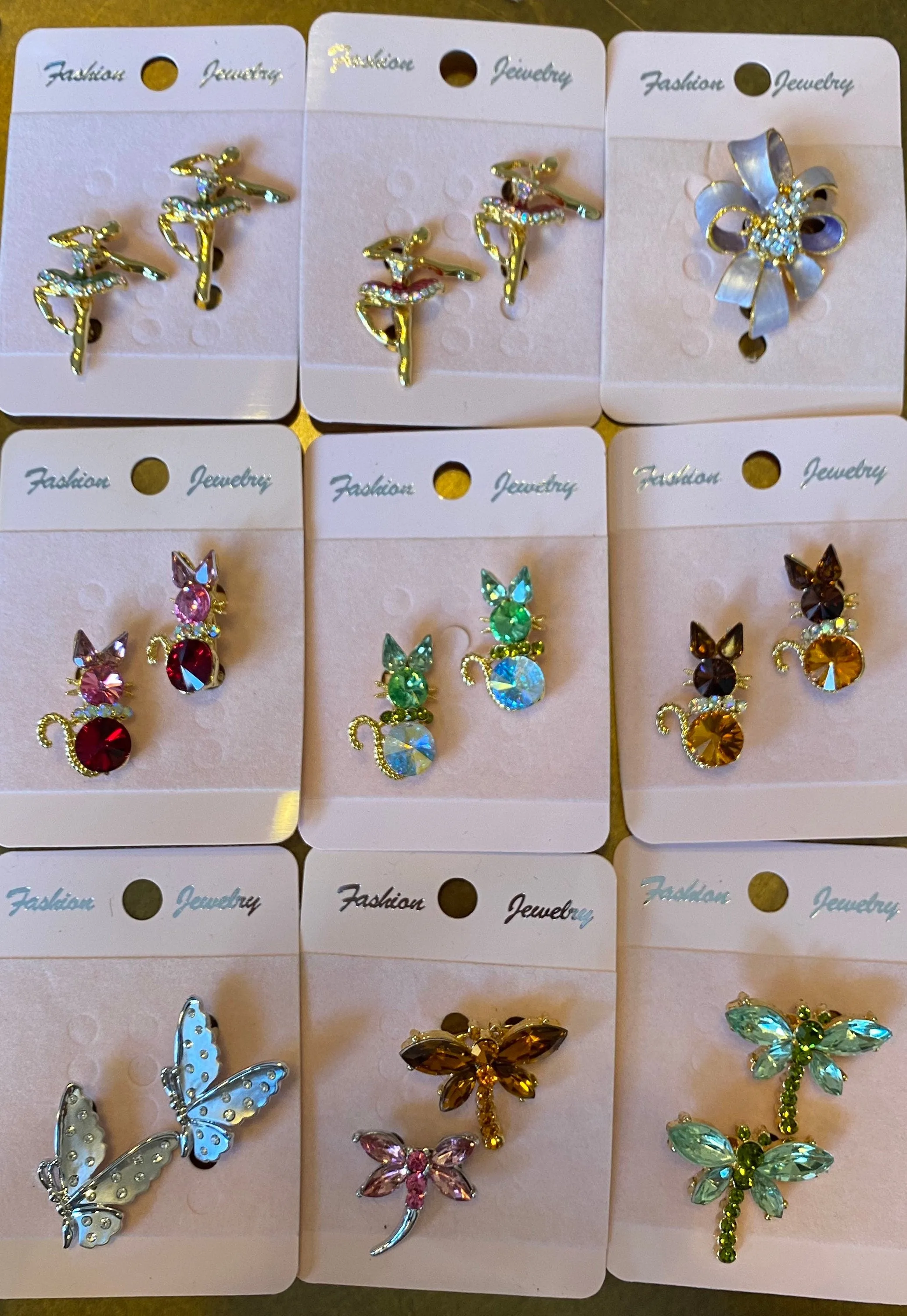 3D Rhinestone Brooch, Colourful Brooch, Hand-painted, Brooch, Pin on Brooch, Gold Brooch, Fan Fashion Exclusive Design