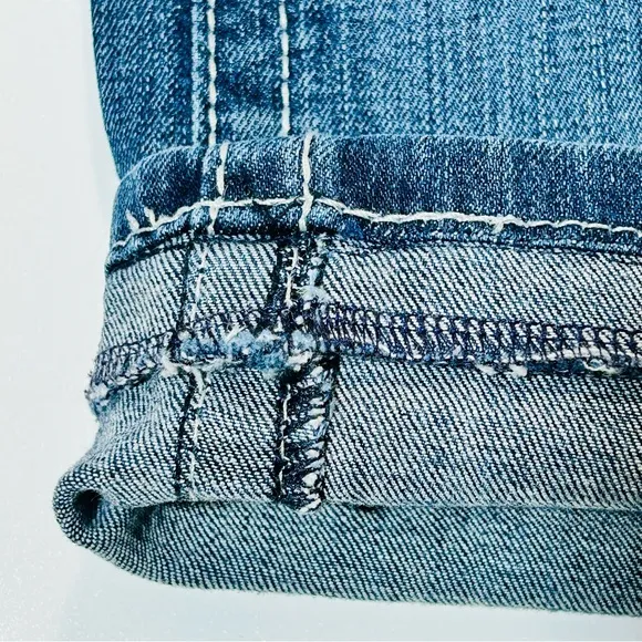 Ariat jeans Mid Rise Straight leg jeans Medium wash stretchy women Size 27