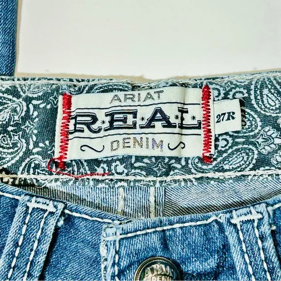 Ariat jeans Mid Rise Straight leg jeans Medium wash stretchy women Size 27
