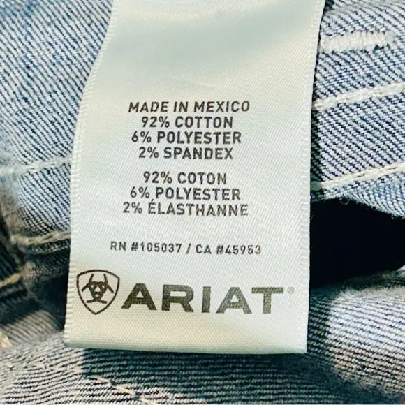 Ariat jeans Mid Rise Straight leg jeans Medium wash stretchy women Size 27