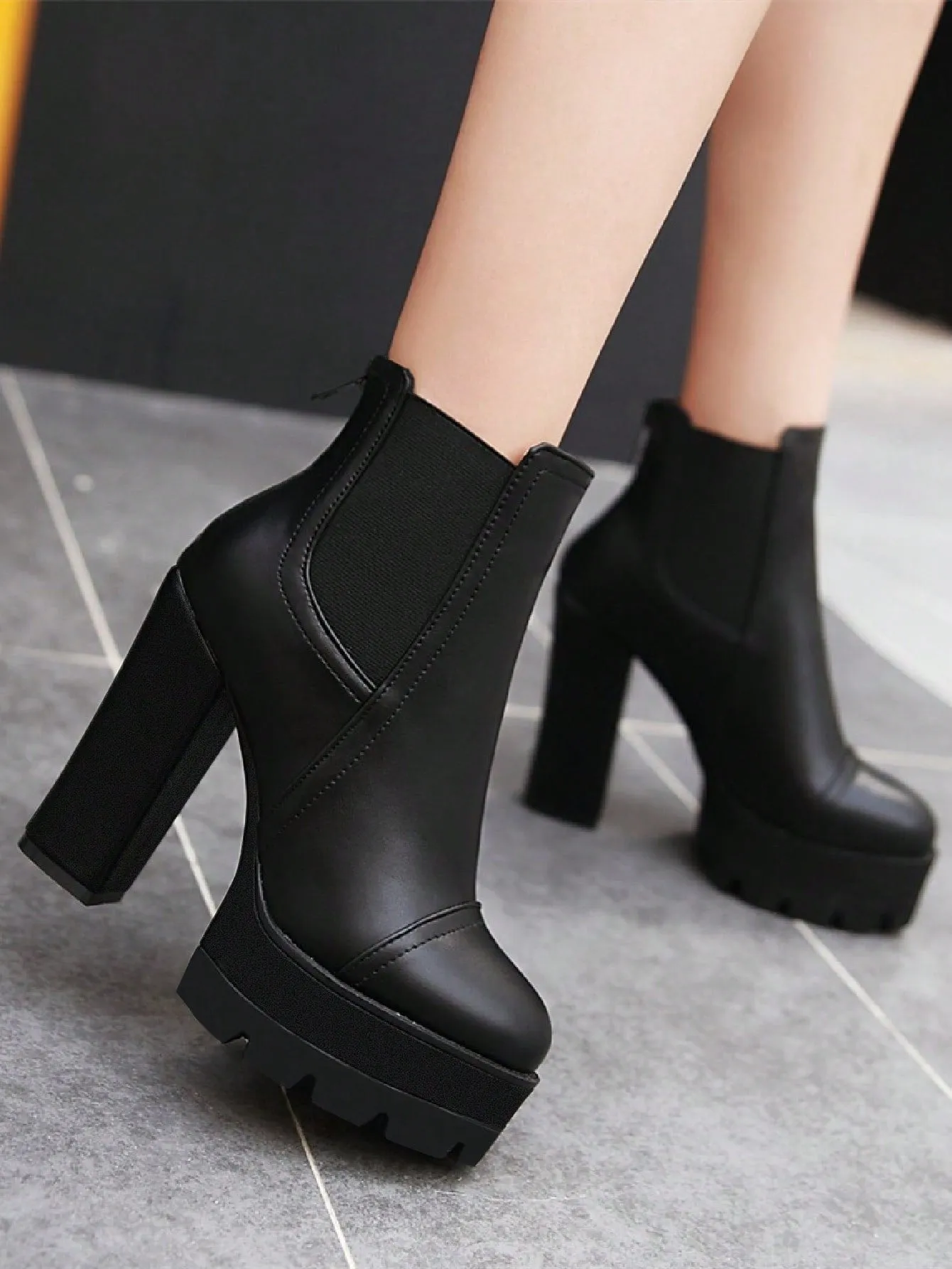 Autumn Winter High Heels Women's Ankle Boots And Short Boots Black Ankle Boots Warm Short Boots Thick Heels Outdoor Boots With Back Zip