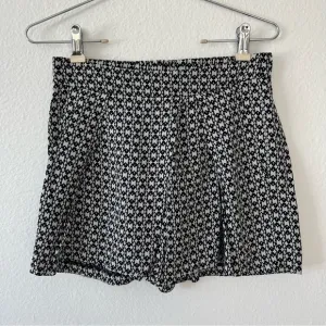 BCBGeneration Black &amp; White Print Comb Shorts