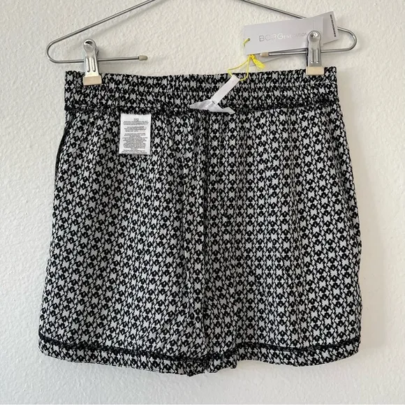 BCBGeneration Black &amp; White Print Comb Shorts