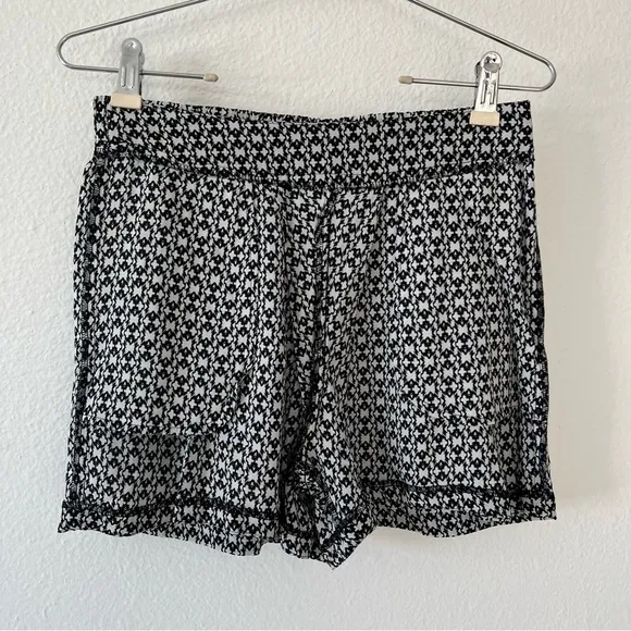 BCBGeneration Black &amp; White Print Comb Shorts