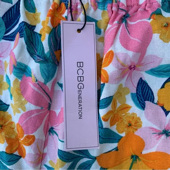 BCBGeneration Women’s Relaxed Elastic Tie waist Floral Short Size L wide Leg