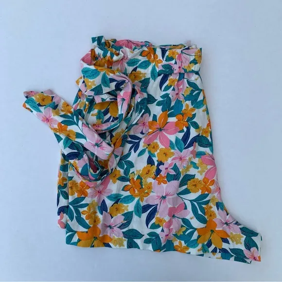 BCBGeneration Women’s Relaxed Elastic Tie waist Floral Short Size L wide Leg