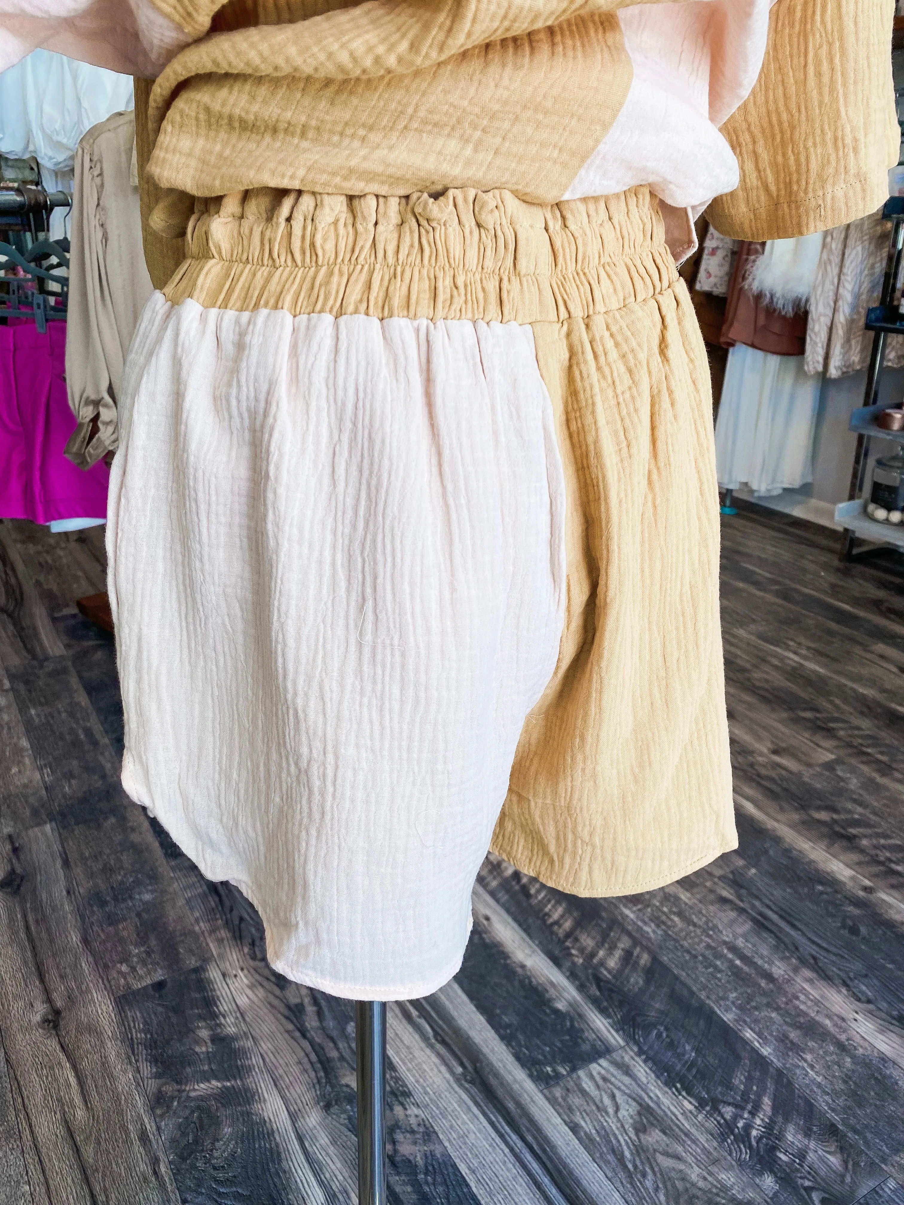 Bethany Beach Shorts - Ivory/Tan