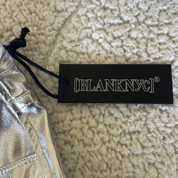 BLANKNYC faux leather silver shorts size 28