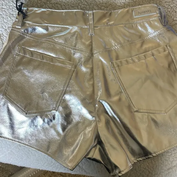 BLANKNYC faux leather silver shorts size 28