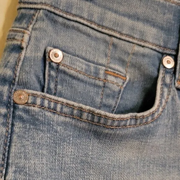 Brand new with tags 7 For All Mankind Mid Roll Up Denim Shorts Size 29