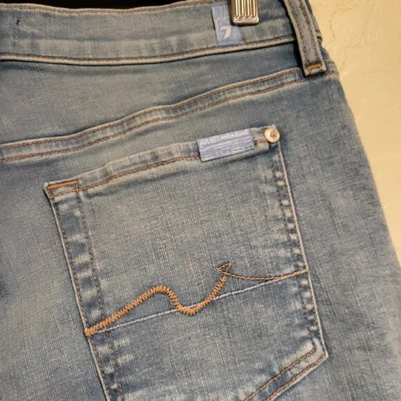 Brand new with tags 7 For All Mankind Mid Roll Up Denim Shorts Size 29