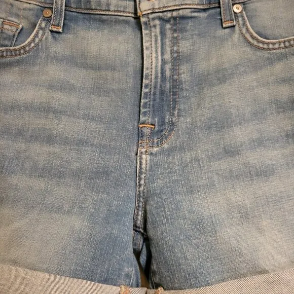 Brand new with tags 7 For All Mankind Mid Roll Up Denim Shorts Size 29