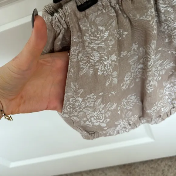 By Anthropologie linen jacquard bloomer tan shorts floral brown motif