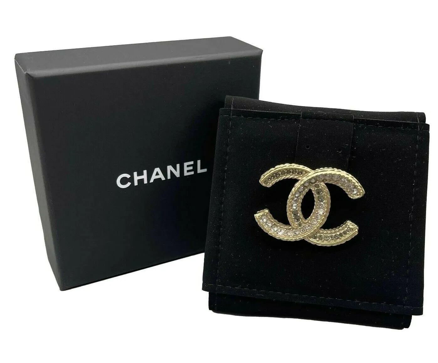 CHANEL -16V Clear and Grey Strass CC Logo - Clear / Grey / Gold Brooch w/ Box