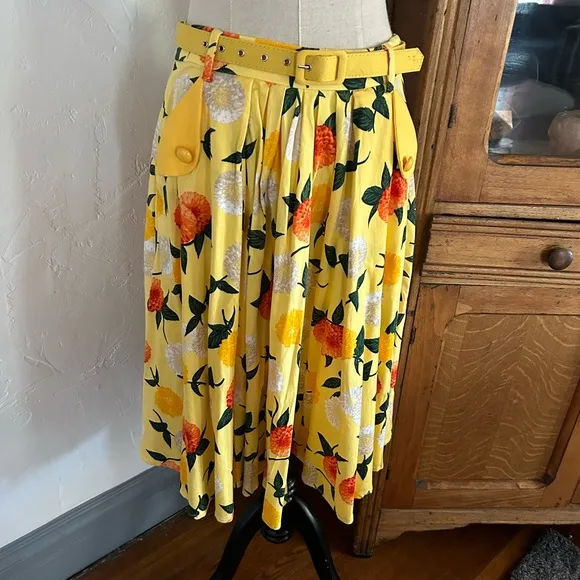 Collectif Dakota Yellow Floral Swing Skirt