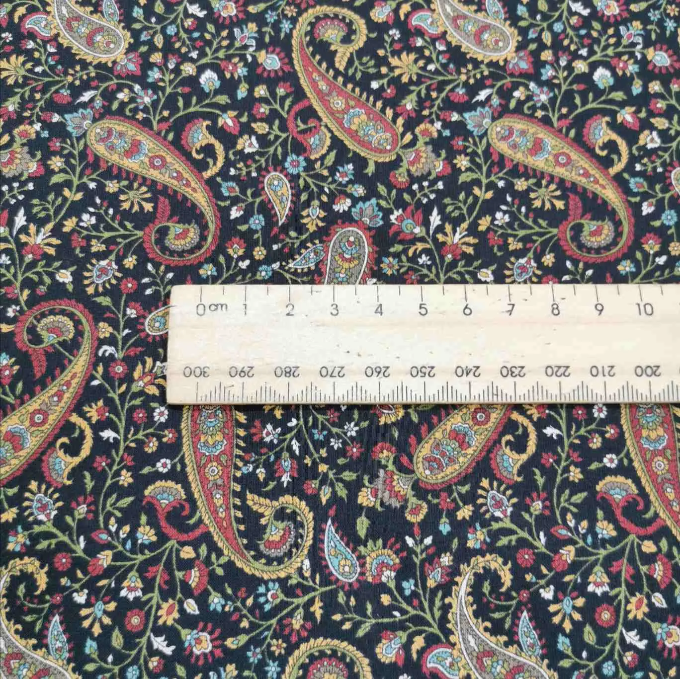 Cotton by Kokka, Paisley in Black