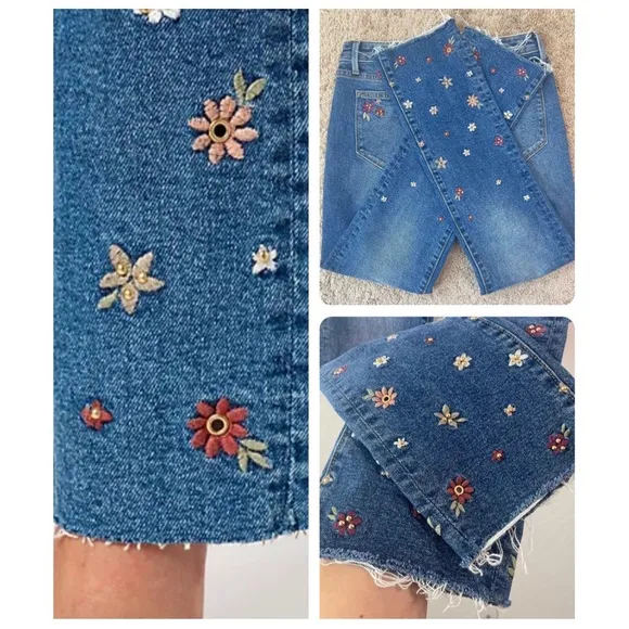 Driftwood Colette Floral Embroidered Crop Straight Leg Jeans in Prairie Size 2