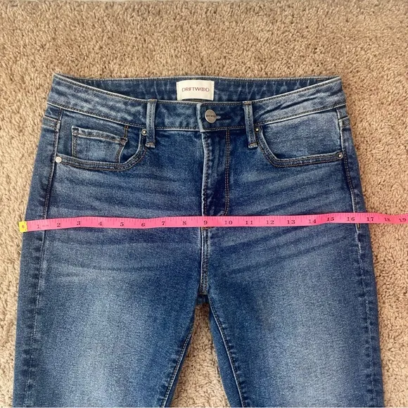 Driftwood Colette Floral Embroidered Crop Straight Leg Jeans in Prairie Size 2