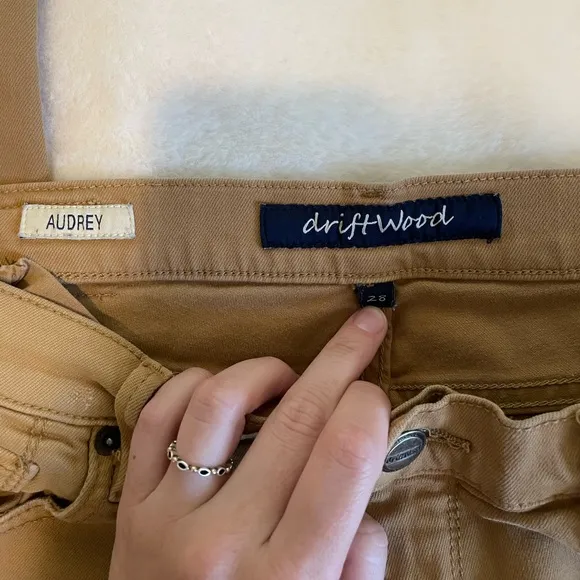 Driftwood Women’s Audrey Tan Embroidered Jeans