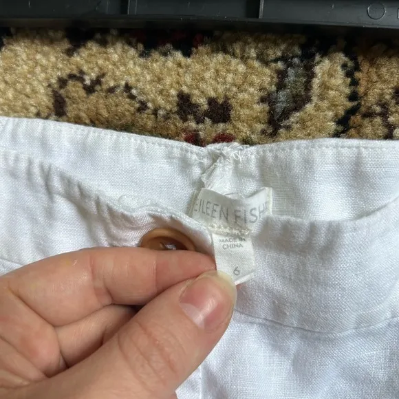 Eileen Fisher 100% Organic Linen White Shorts - Size 6