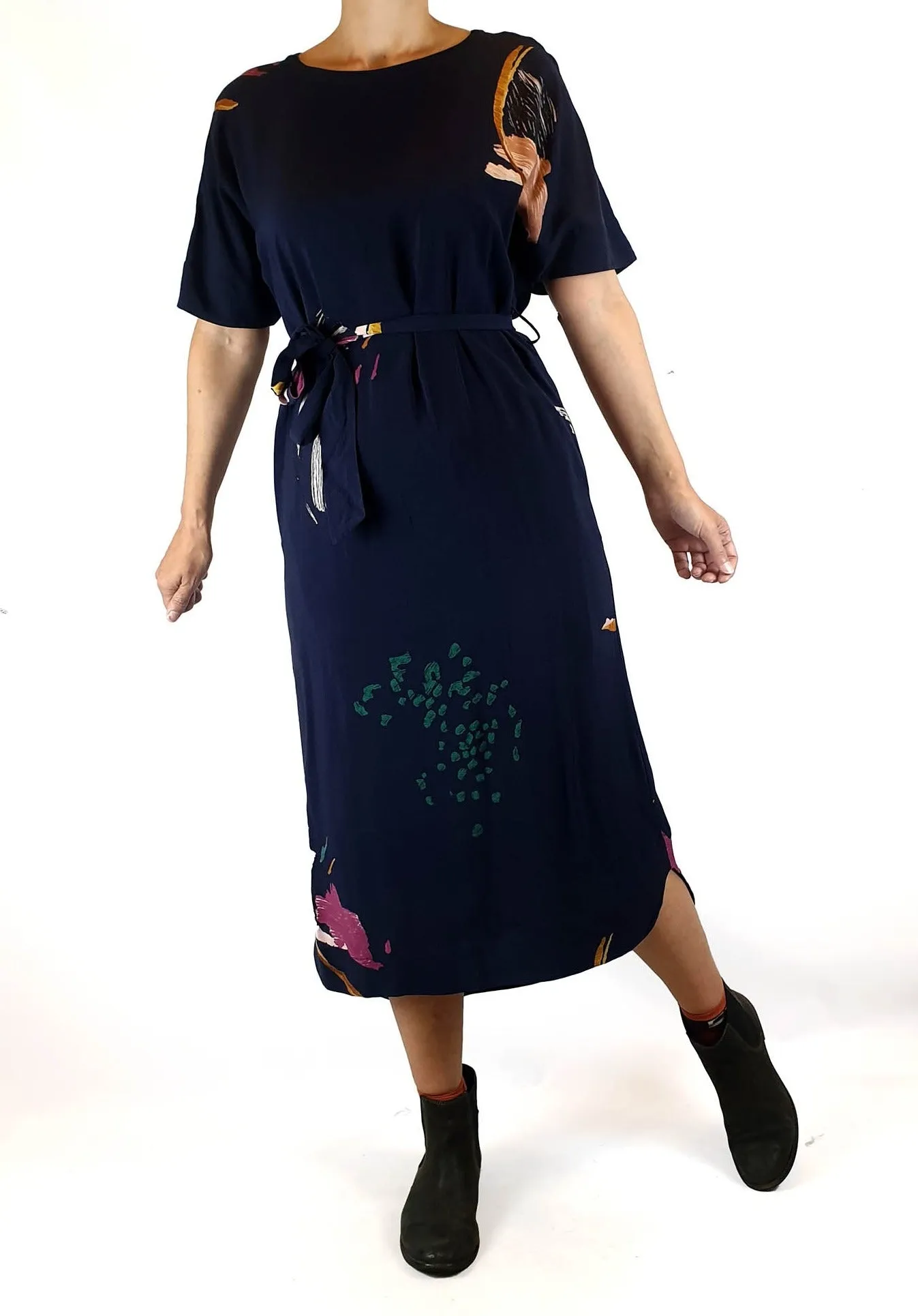 Elk navy maxi dress with lovely subtle print size 6, best fits 6-8