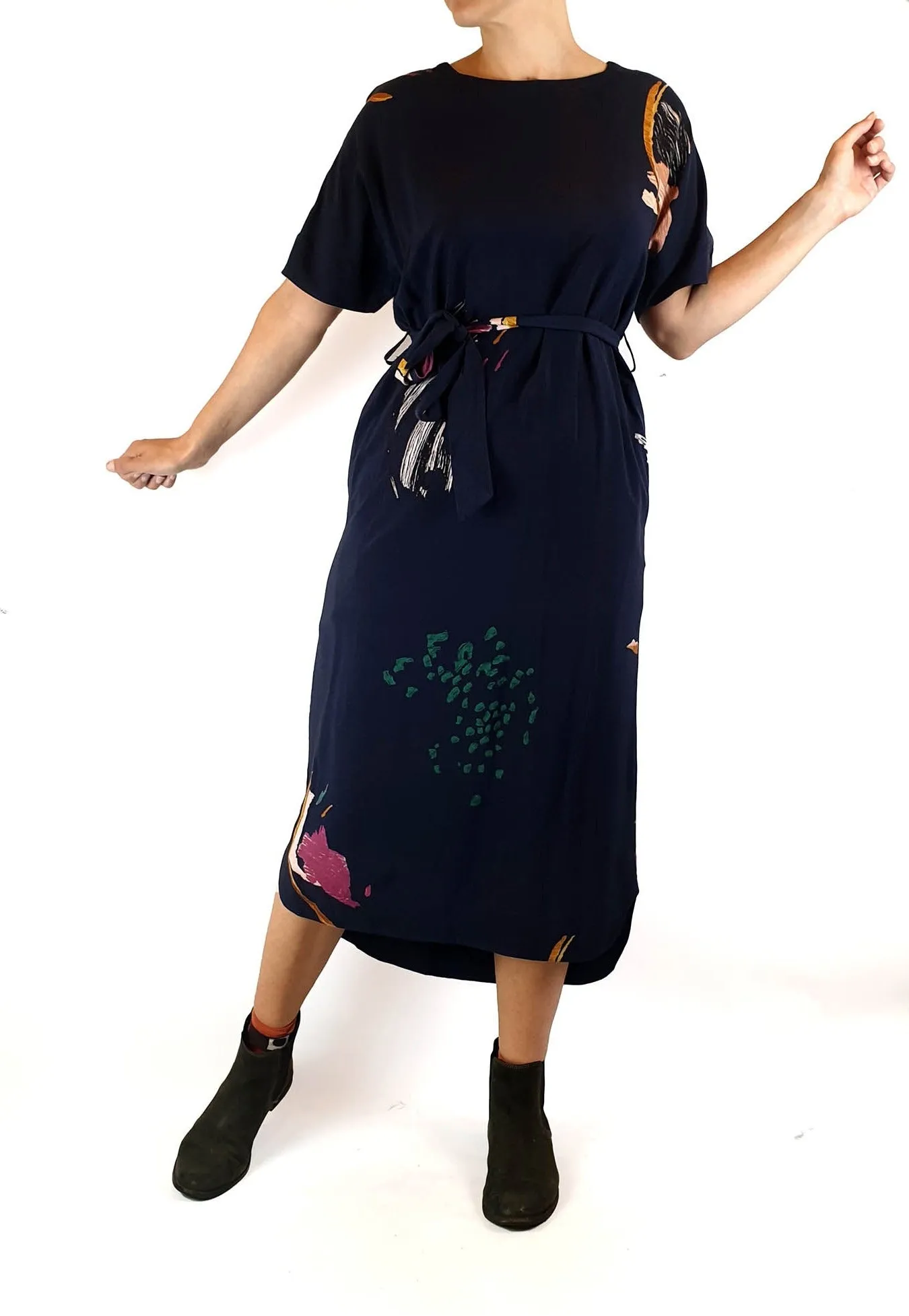 Elk navy maxi dress with lovely subtle print size 6, best fits 6-8