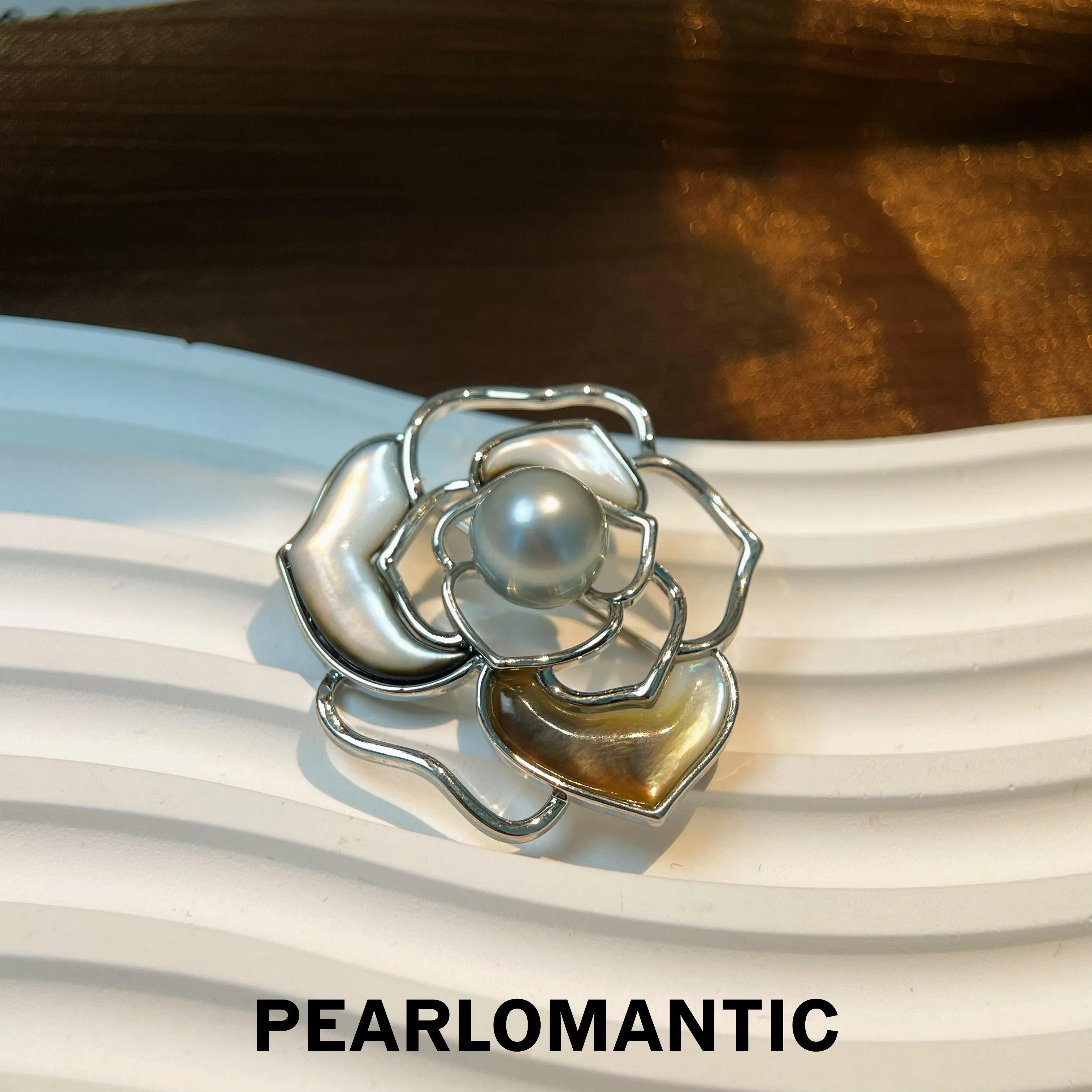 [Everyday Essentials] Tahitian Black Pearl 11-12mm Camellia Design Alloy Brooches