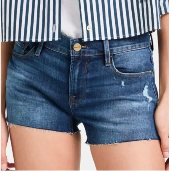 FRAME denim Le Cutoff shorts size 27. Quiet luxury neutral minimalist festival