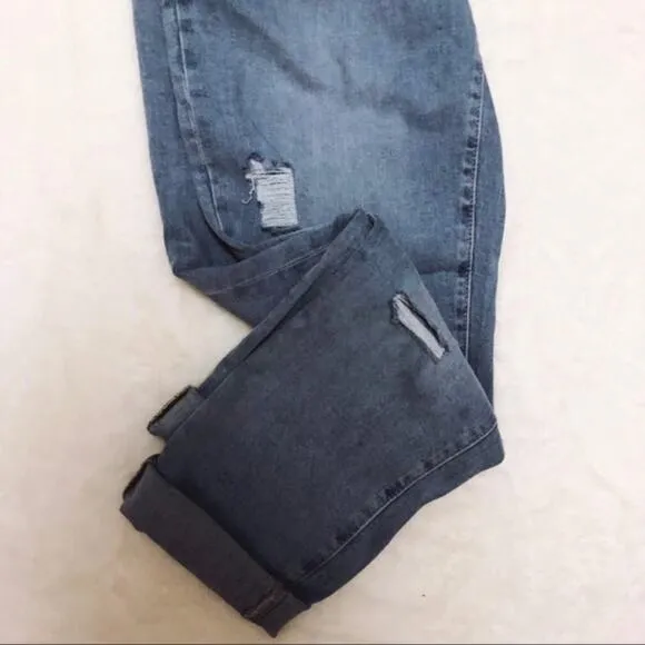 GAP Low Rise Straight Crop Jeans