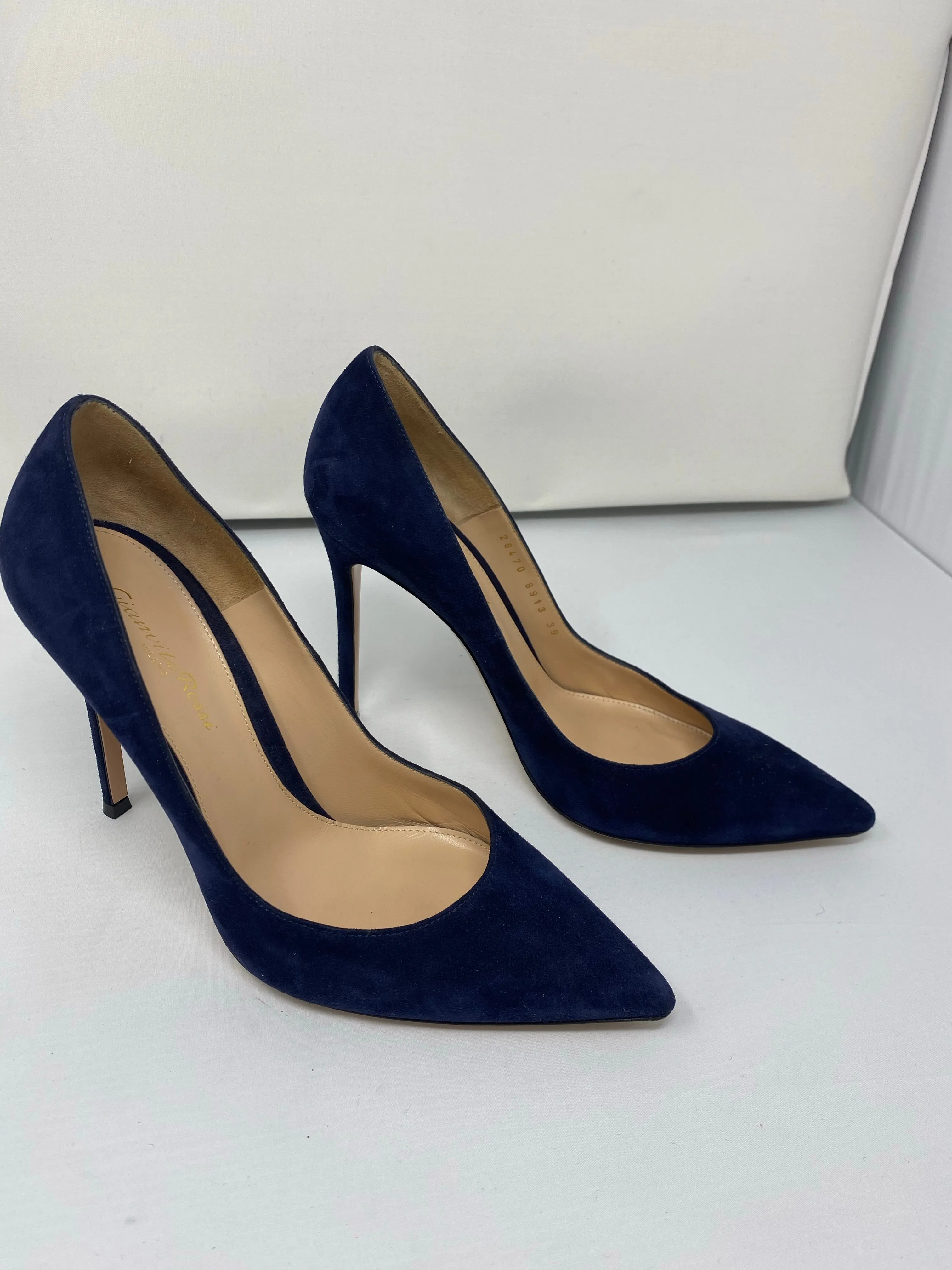 Gianvito Rossi Navy Suede Pump