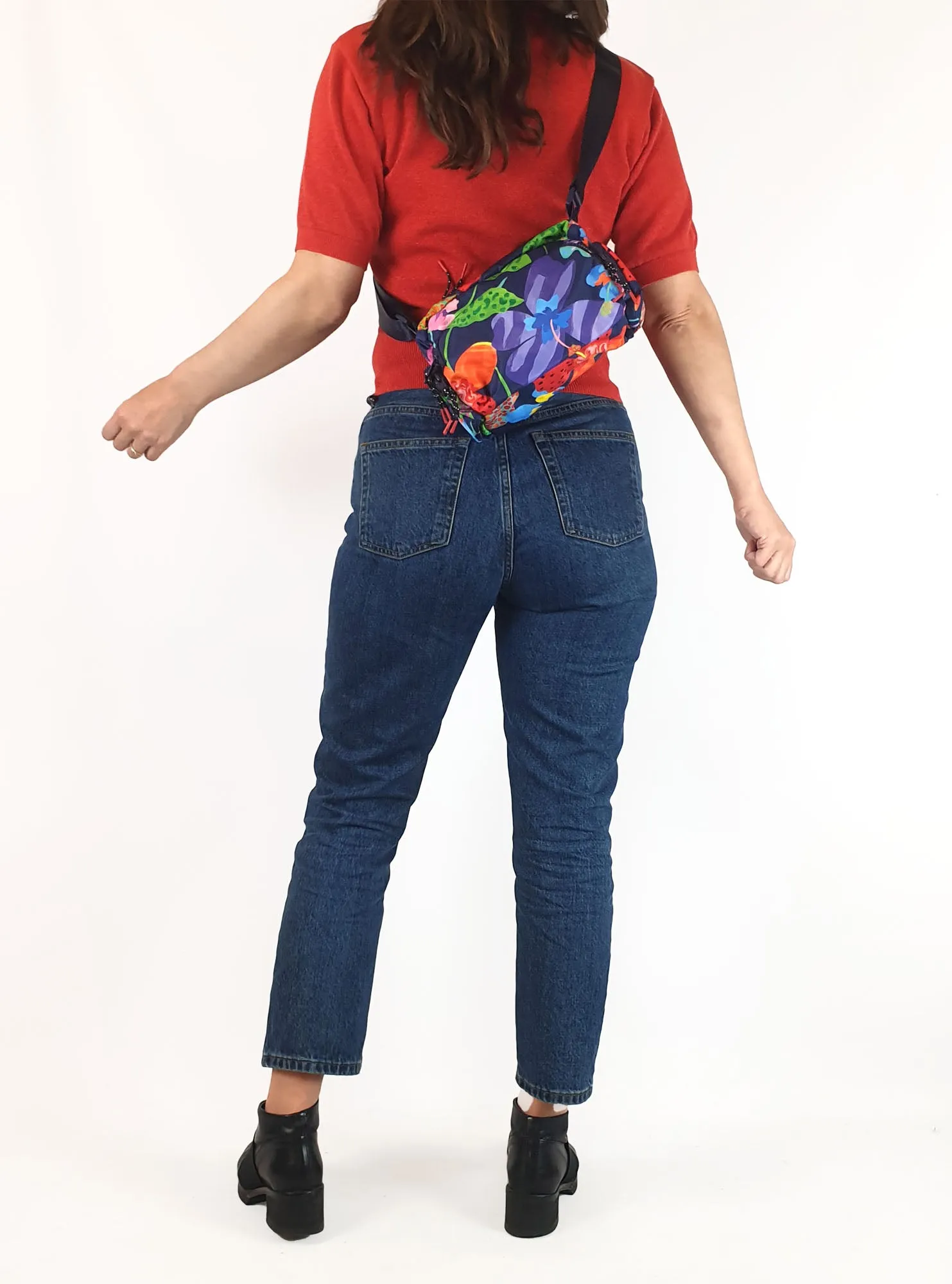 Gorman blue-based floral adjustable small bag