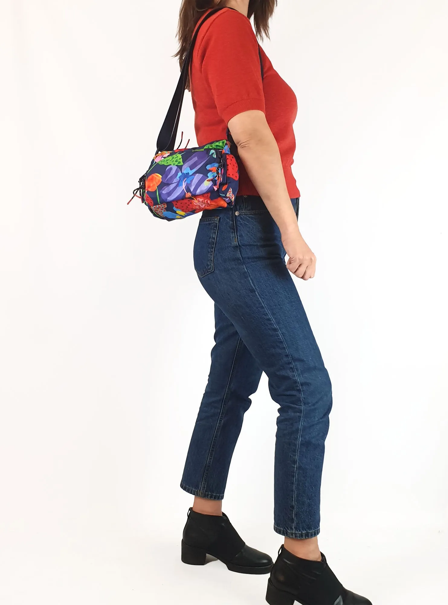 Gorman blue-based floral adjustable small bag