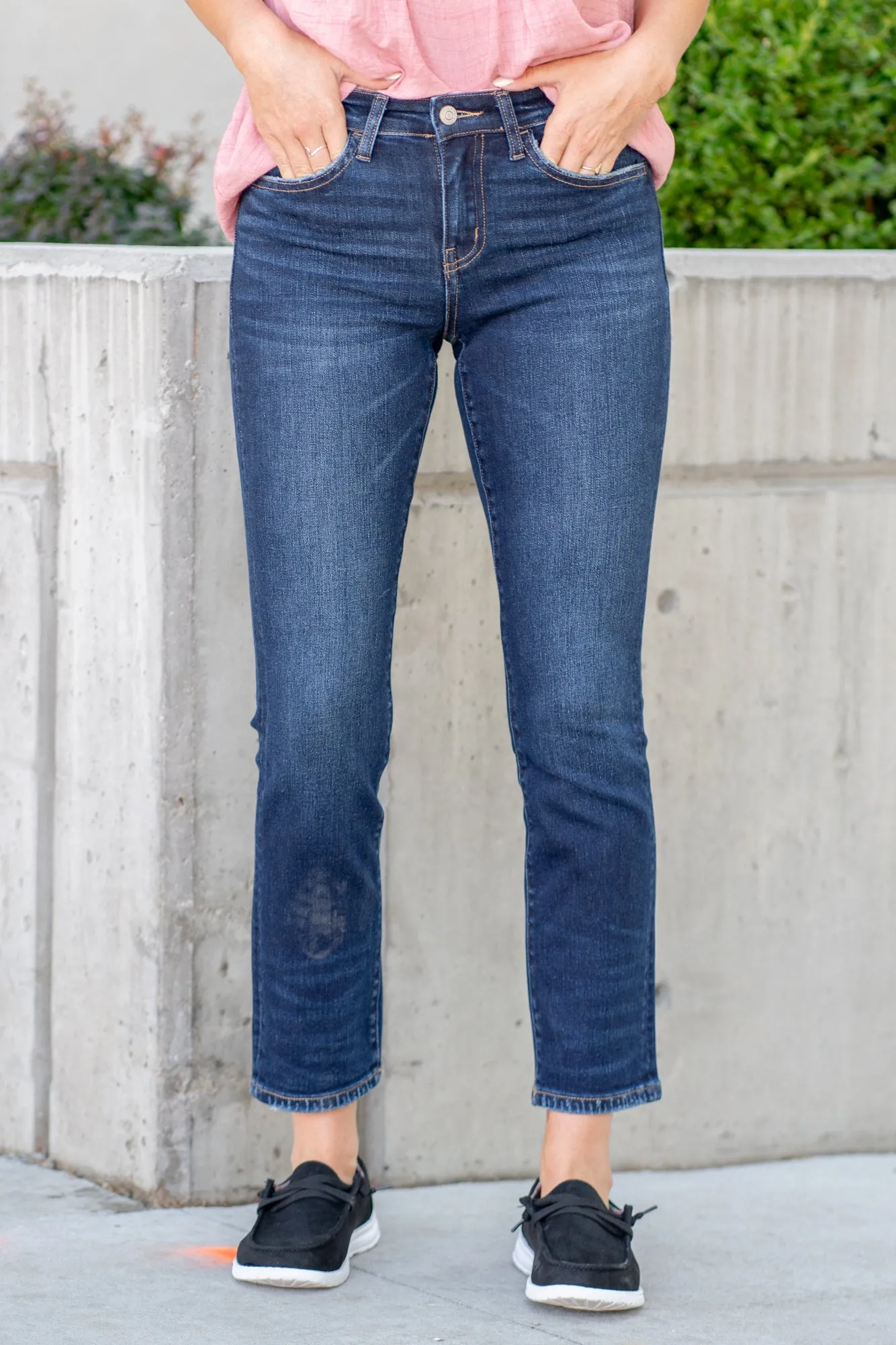 Great Mid Rise Slim Straight Leg