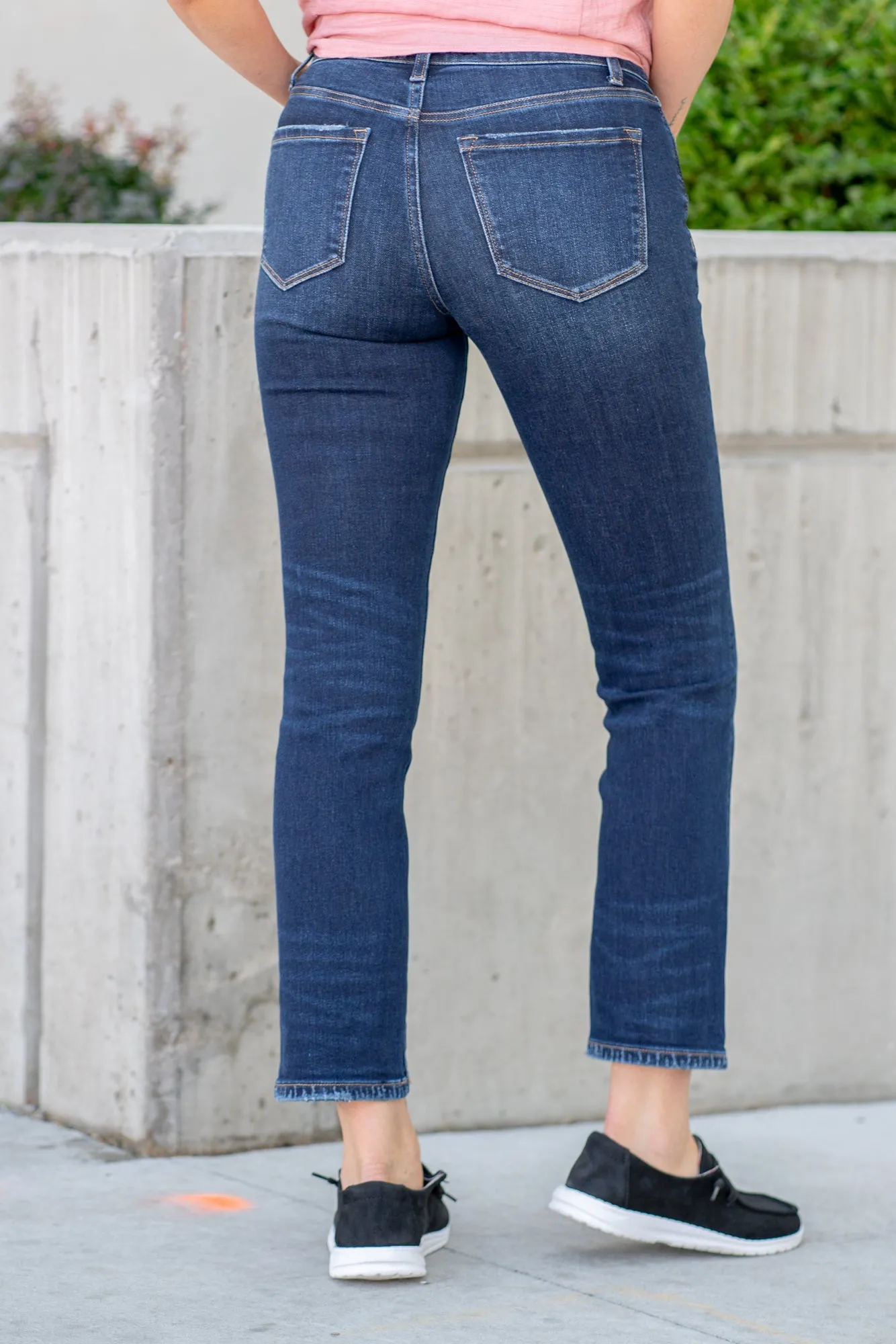 Great Mid Rise Slim Straight Leg