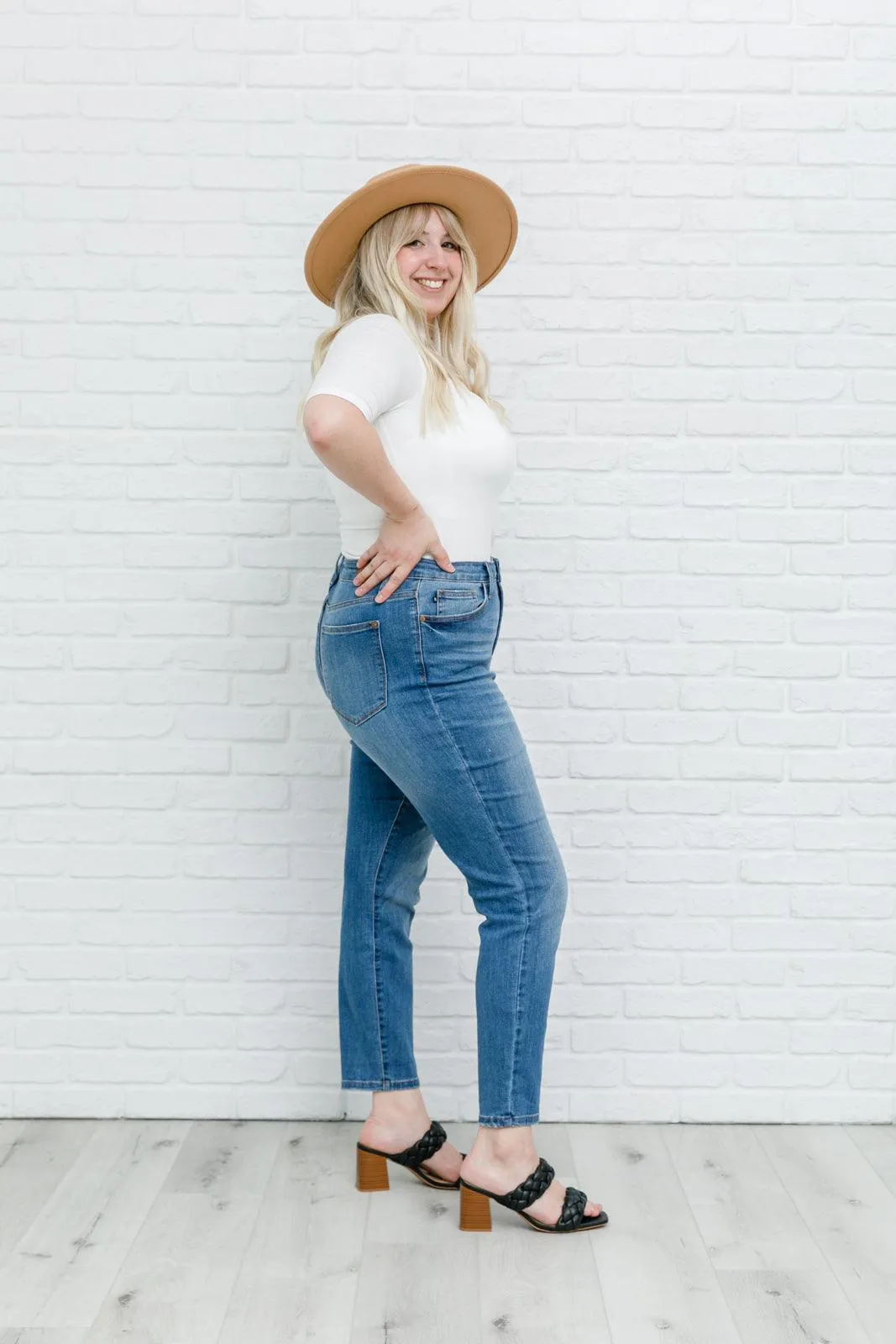 Hazel Blues® | High Waist Slim Fit Jeans