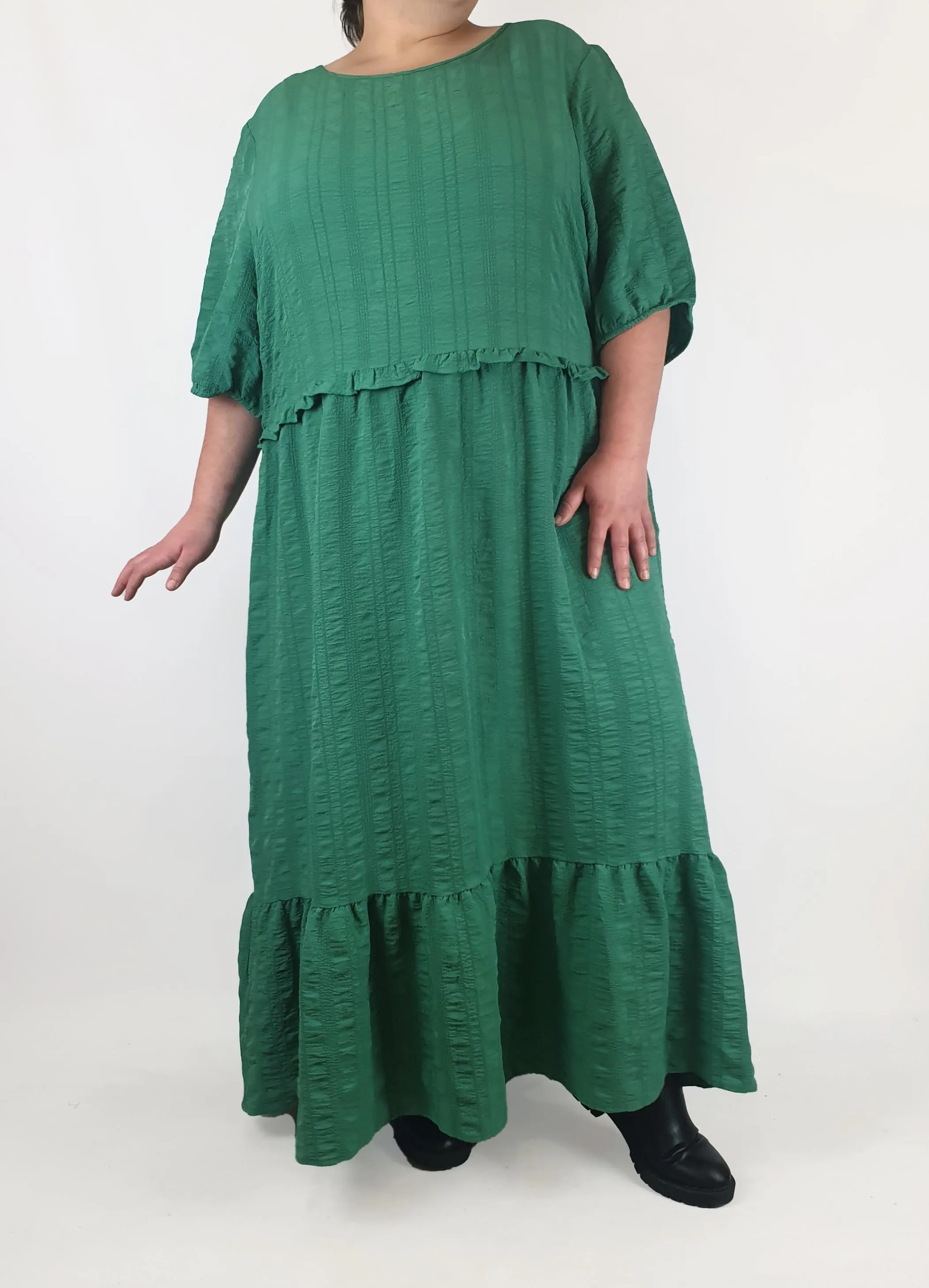 Isobelle green textured half sleeve maxi dress size 26