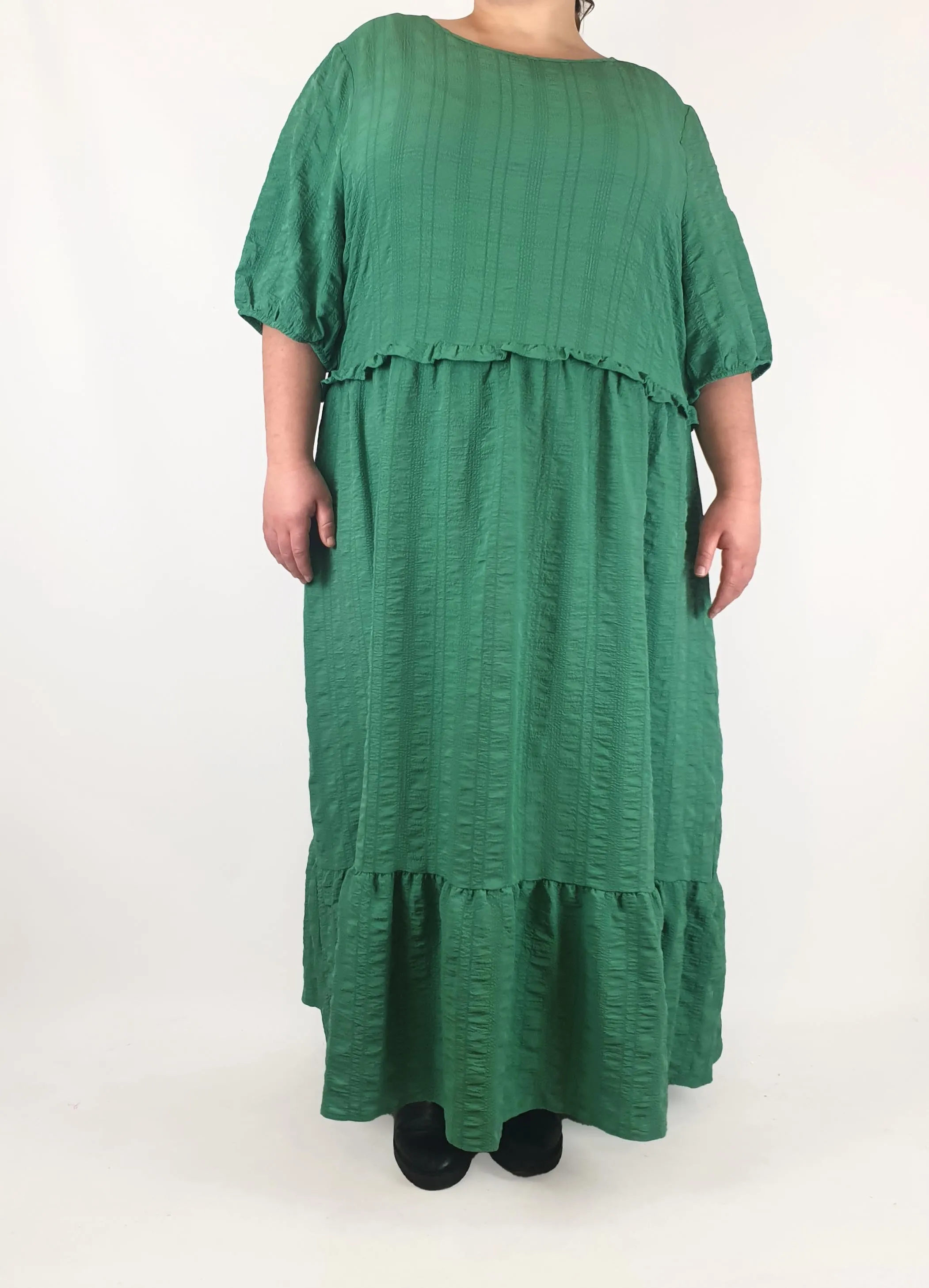 Isobelle green textured half sleeve maxi dress size 26