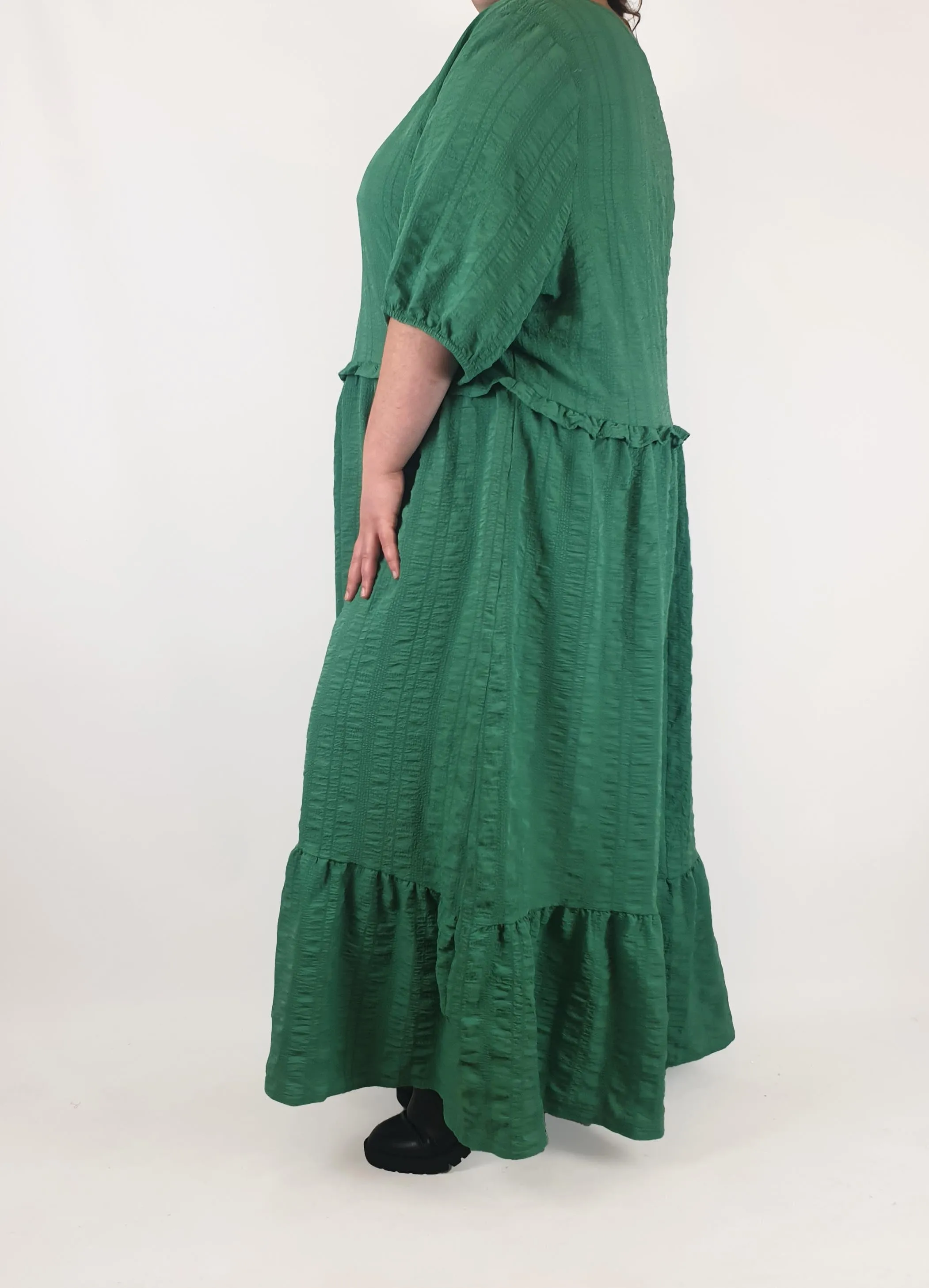 Isobelle green textured half sleeve maxi dress size 26