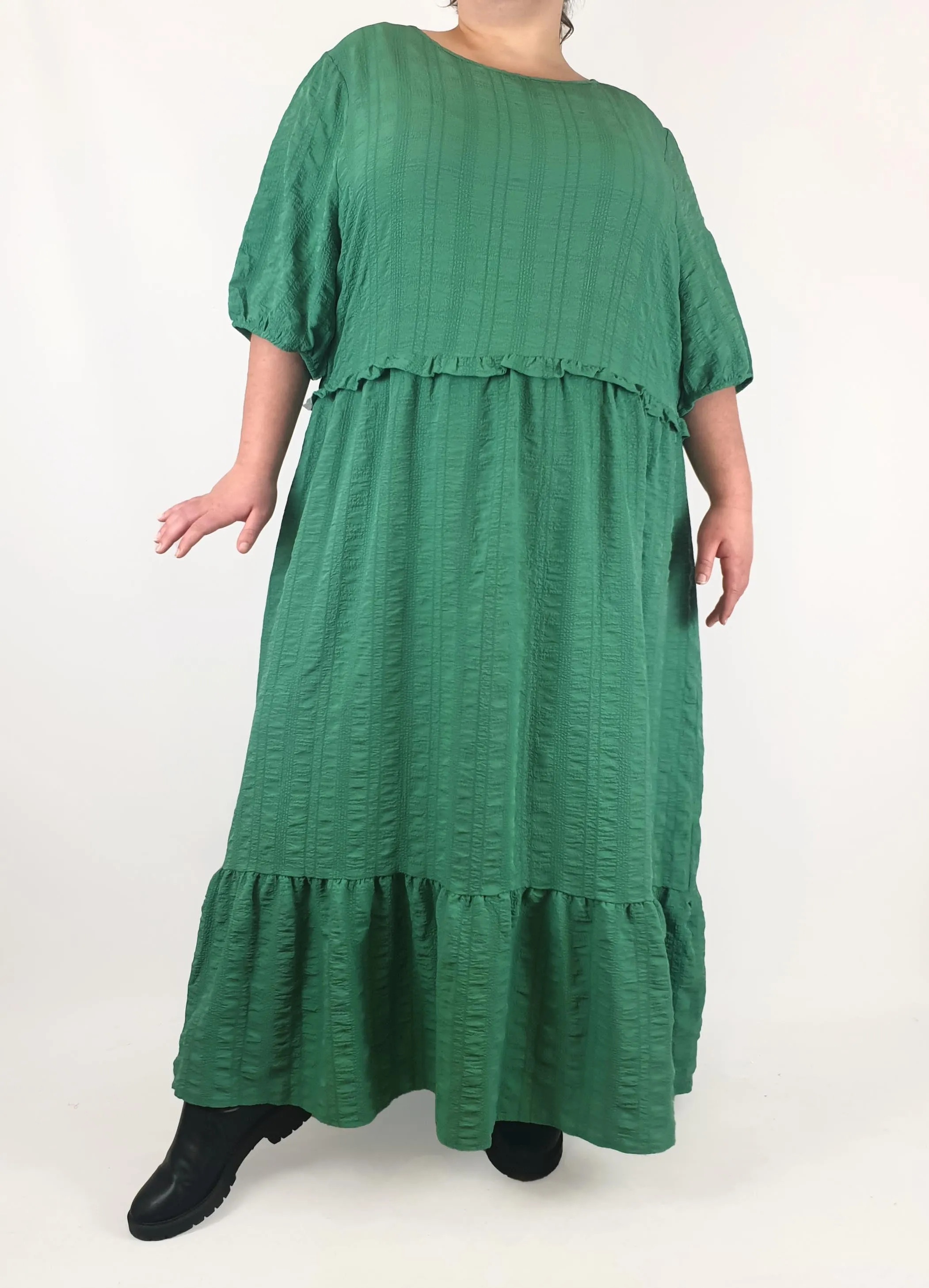 Isobelle green textured half sleeve maxi dress size 26