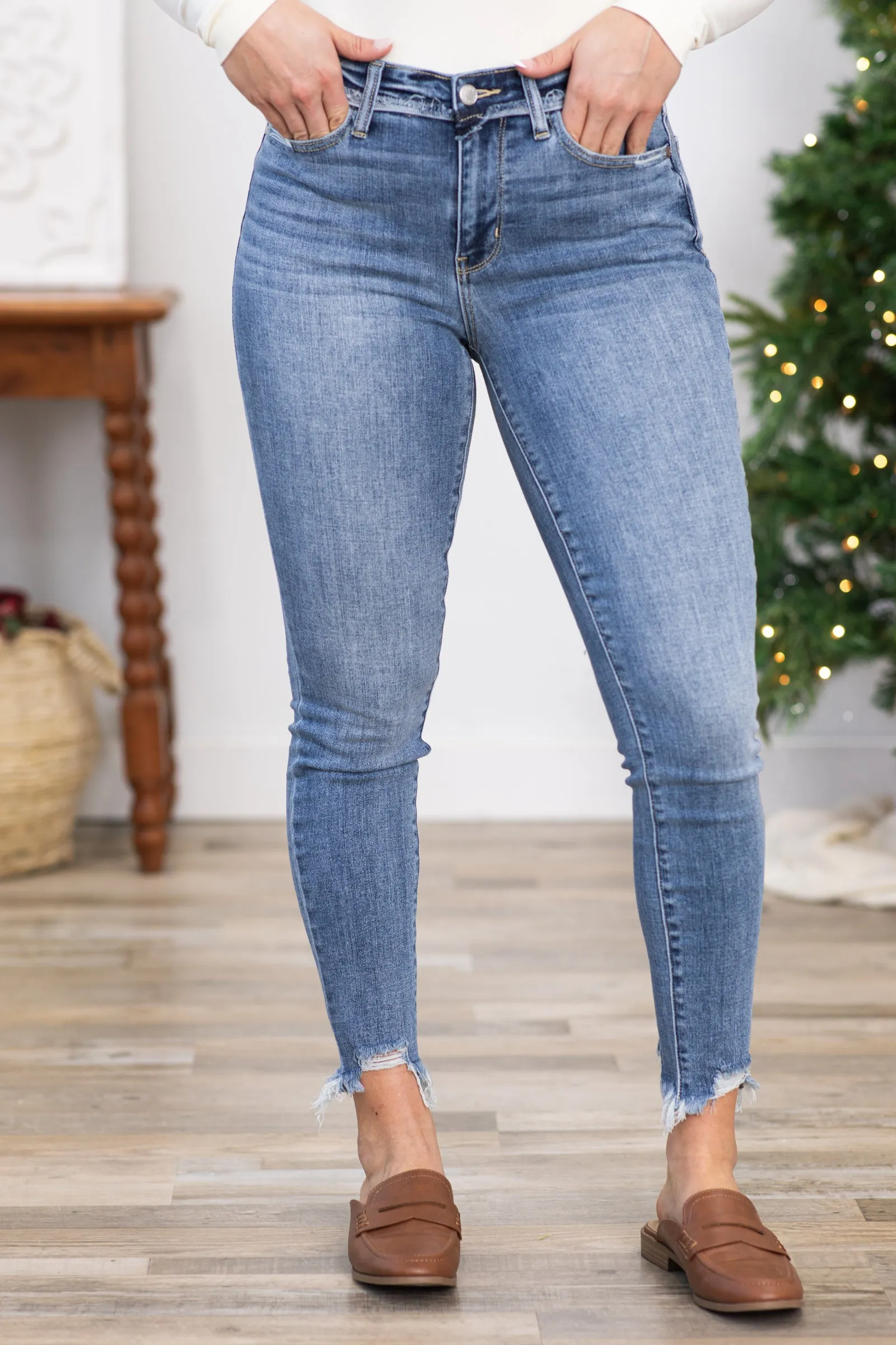 Judy Blue Frayed Hem Mid Rise Jeans