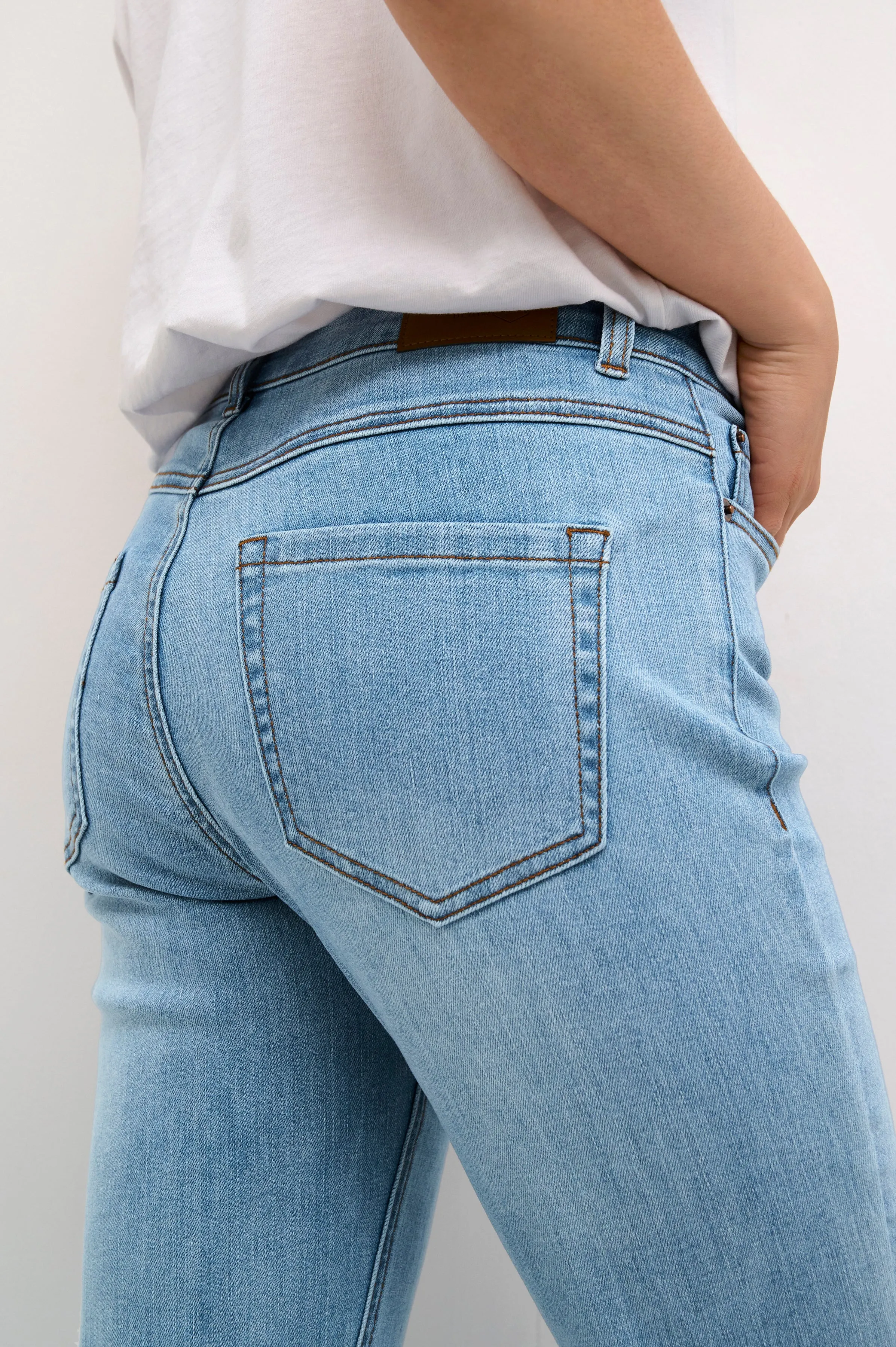KAsinem Straight Leg Jeans - Light Denim