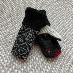 Kids Mittens S/M - Black, Cream & Red 239
