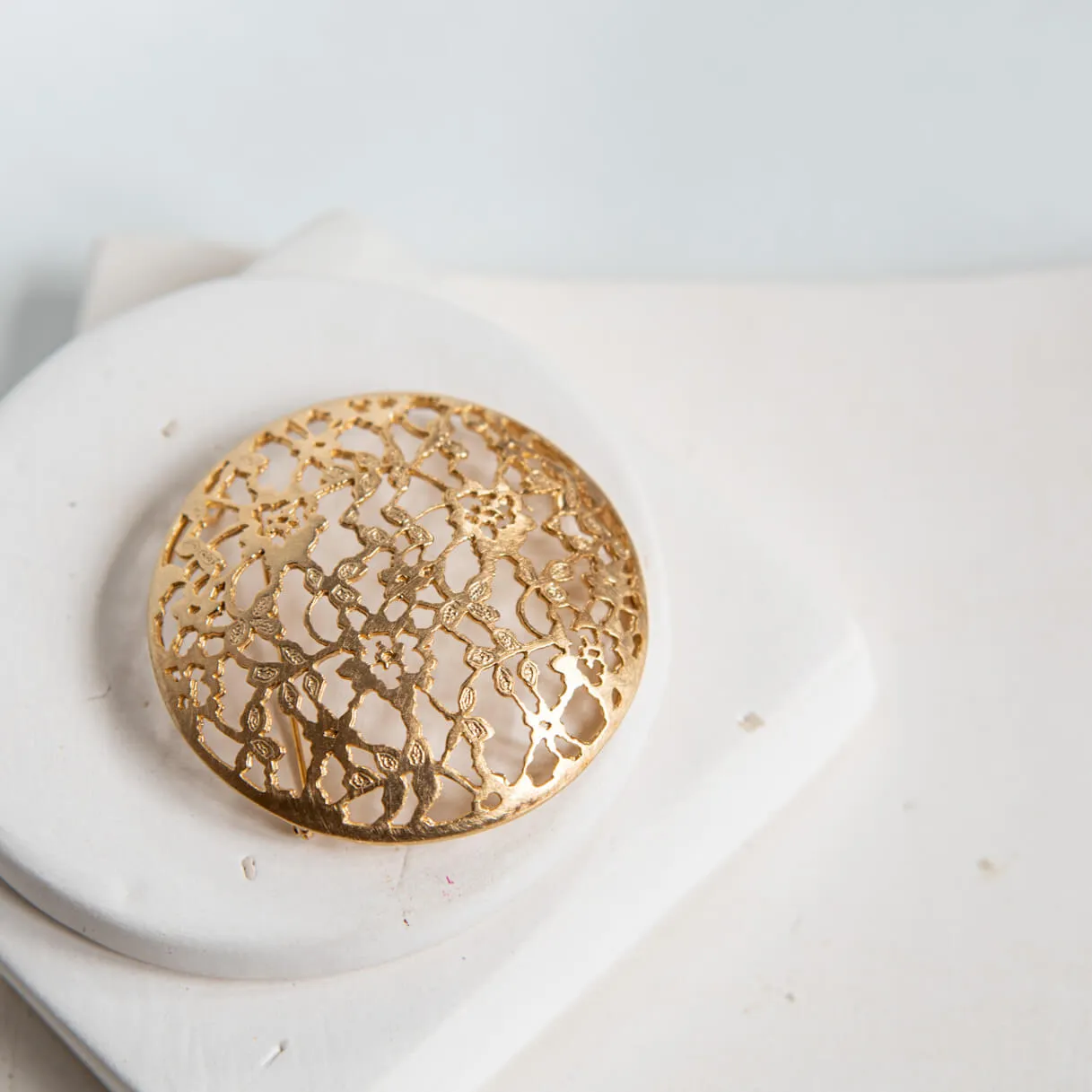 Lace Detail Brooch