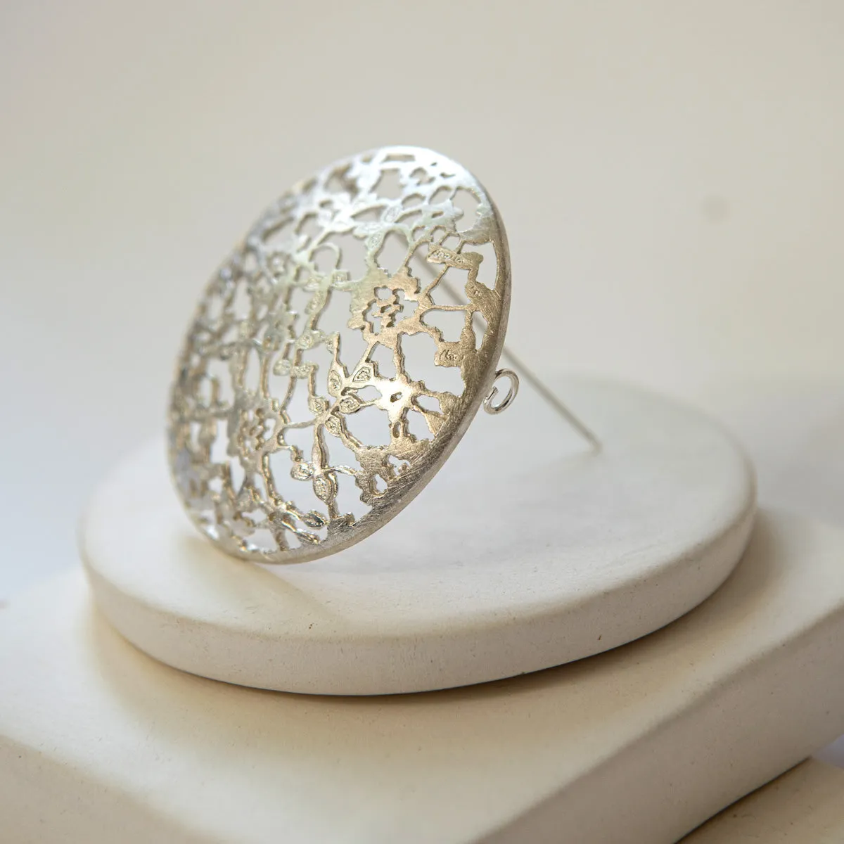 Lace Detail Brooch