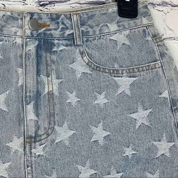 Le Lis Star Print Denim Shorts