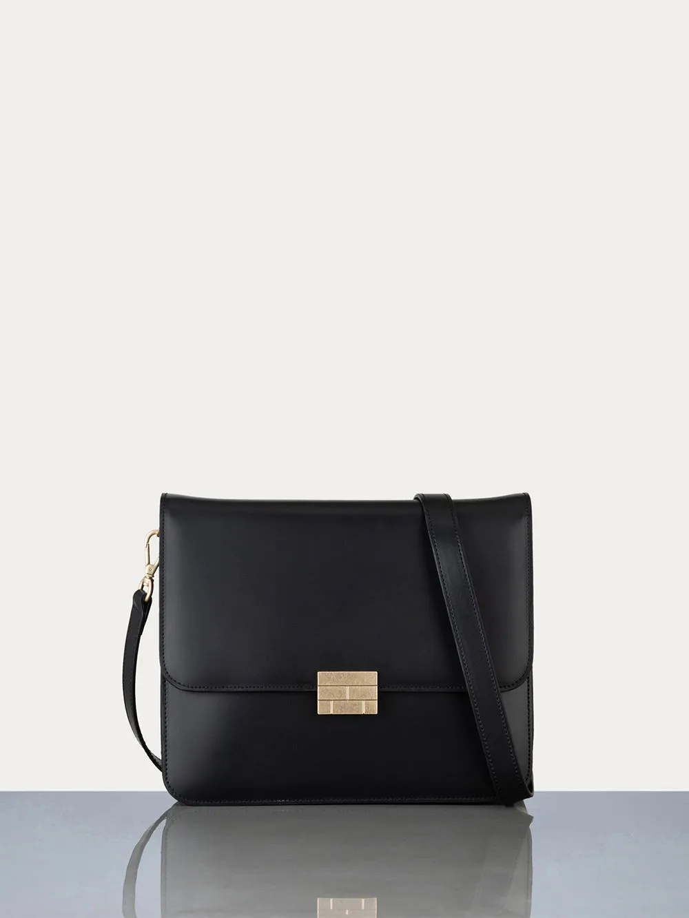 Le Signature Bag in Noir