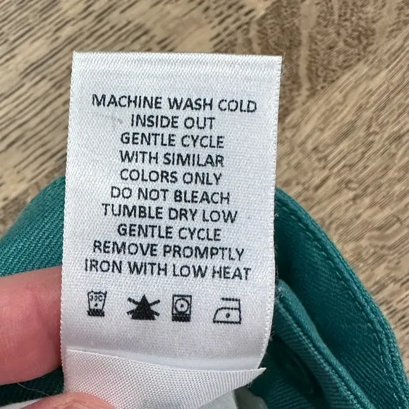 Level 99 NWOT Cindie Linen Turquoise Shorts size 30 Green Blue Stitchfix