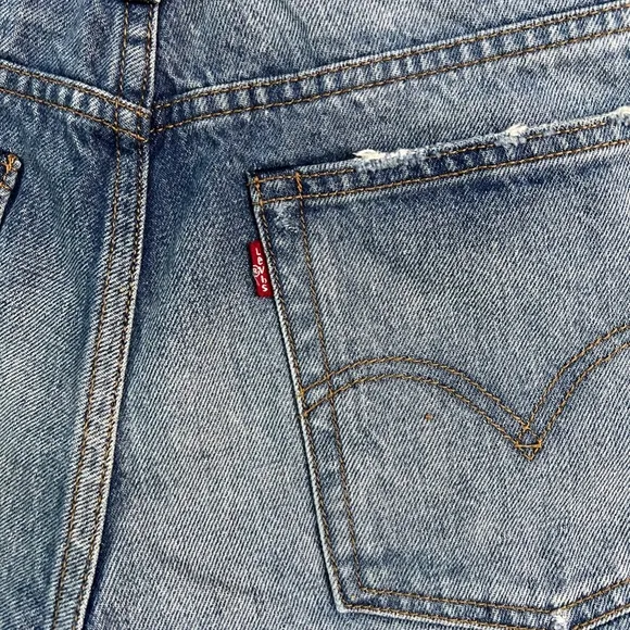 Levi’s 501 Ltd Ed. White Oak Cone Denim Distressed Jean Shorts Sz 29