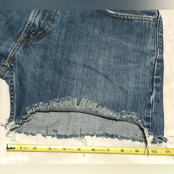 Levi’s Cut Off Shorts